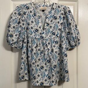 Universal Thread Blue and White Floral Linen Blouse Size Small